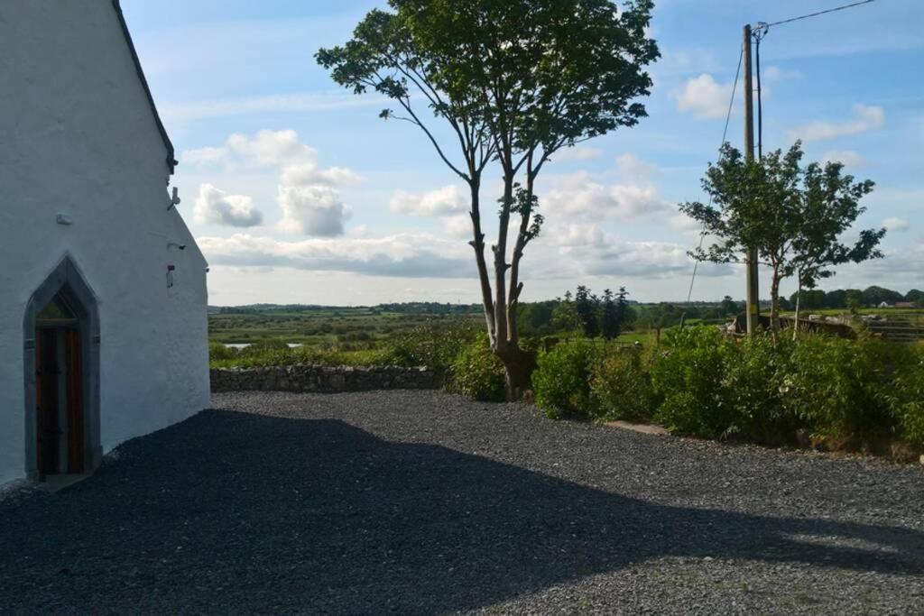 The Burren Art Gallery Built In 1798 Villa Tubber Exterior foto